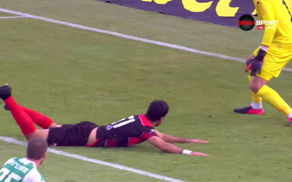 Локомотив Пловдив поведе на Берое в дербито между двата тима