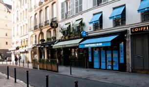 <p><strong>COVID-19:</strong> Нови <strong>строги мерки</strong> в <strong>Париж</strong>, затварят всички барове</p>