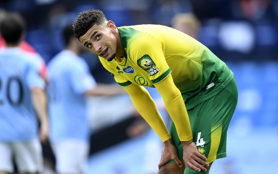 Евертън привлече централния защитник на Норич Сити Бен Годфри за