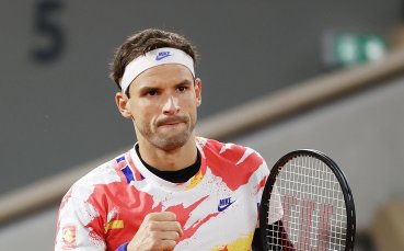 Лолита целува Гришо преди мача му с Чилич (видео)