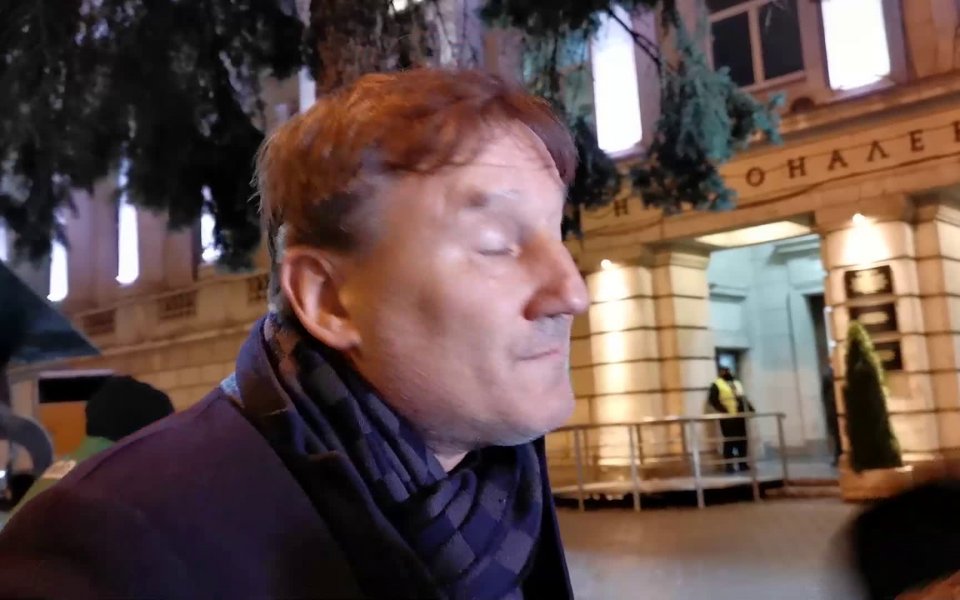 .native-ad-suggested-news { position: relative; margin-bottom: 40px; width: 100%; padding: 20px