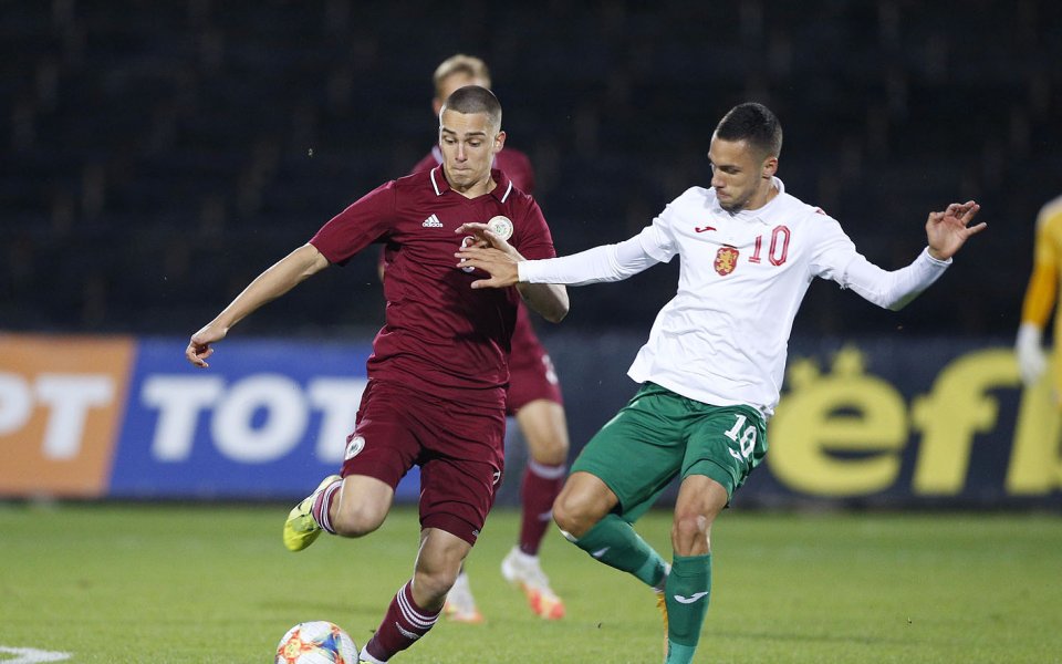 Младежите на България и Латвия играят при резултат 1:0 в