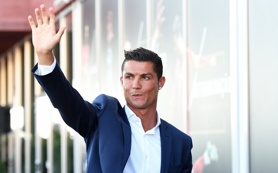 Кристиано Роналдо успокои феновете си в Инстаграм, че се намира