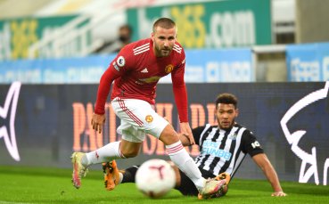 Нюкасъл и Манчестър Юнайтед играят при 1 1 в мач от 5 ия