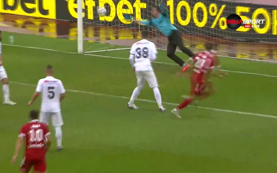 .В края на срещата Денислав Александров отново бе намерен на