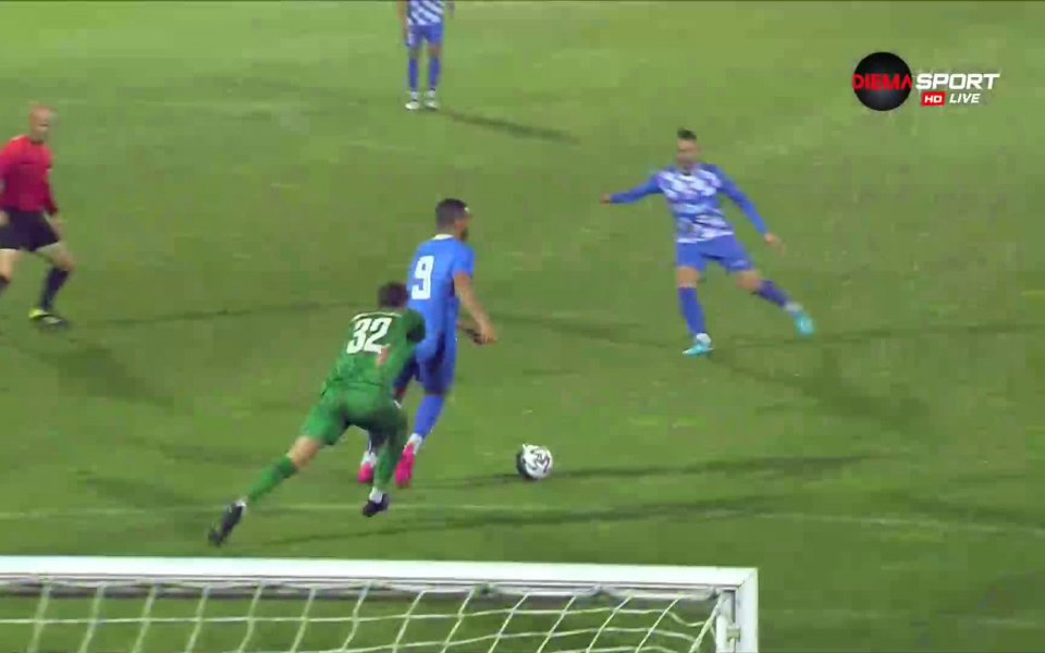 Монтана започна по отличен начин двубоя срещу шампиона Лудогорец. Още