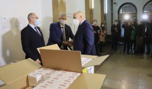 Разпределят над 2500 флакона Ремдесивир към всички РЗИ в страната