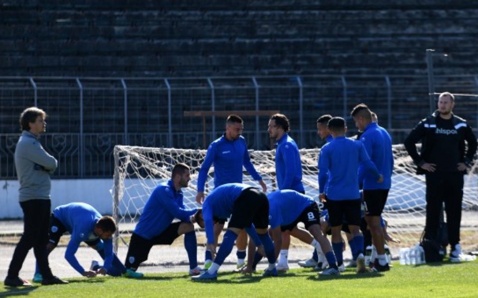 Треньорът на Черно море Илиан Илиев определи групата за гостуването