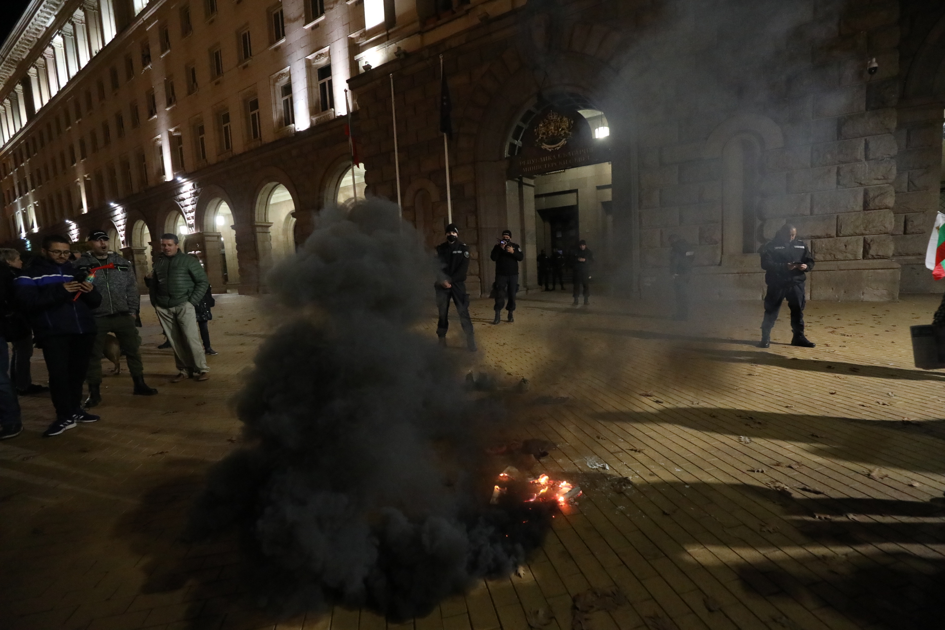 <p>120 дни на антиправителствени протести</p>