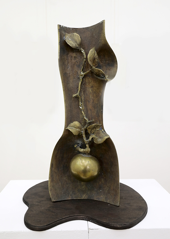 <p>Ябълка I, 1986, бронз</p>