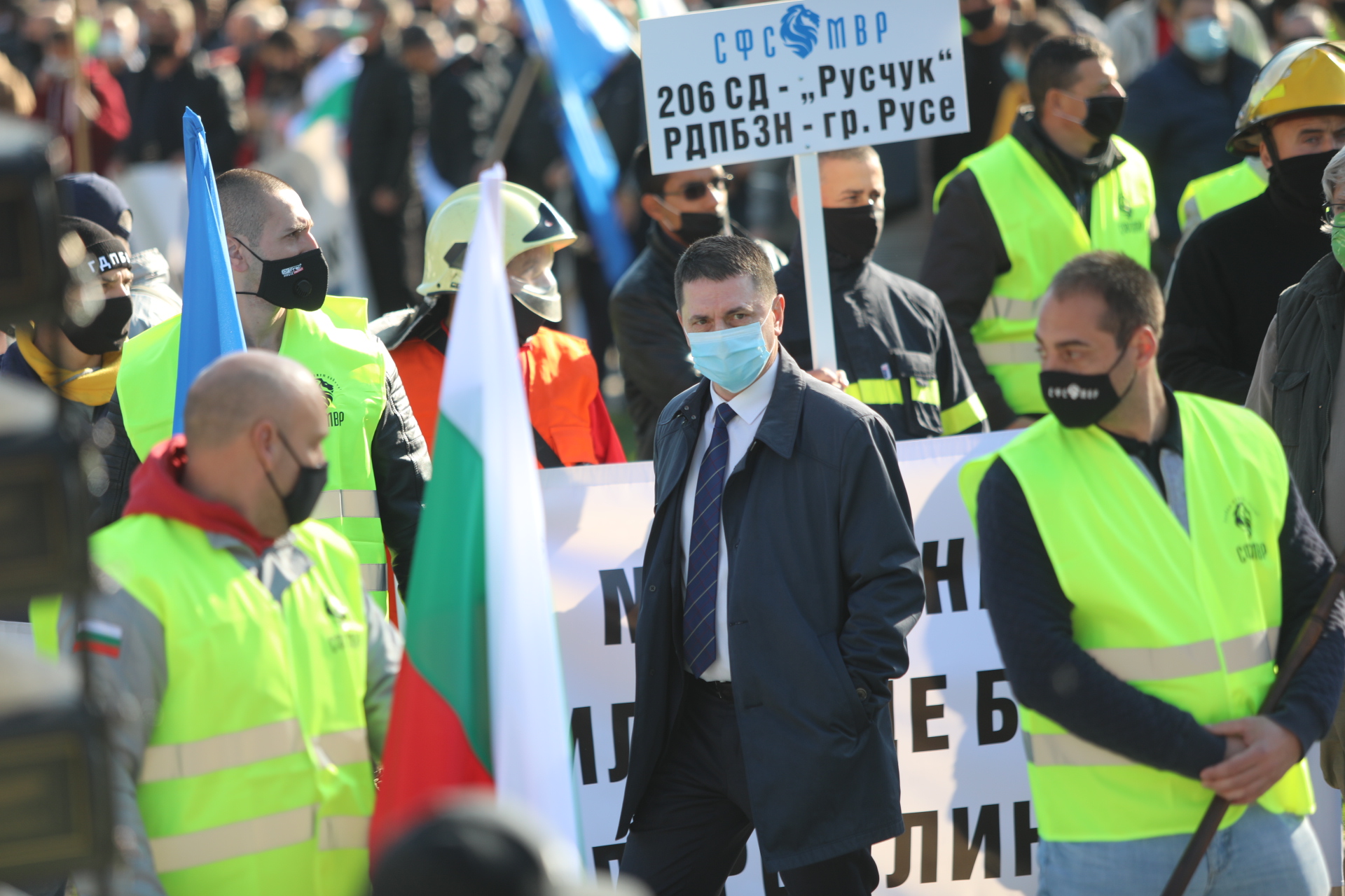 <p>Полицаите излязоха на протест на професионалния си празник - 8 ноември. Исканията им са за 30-процентно увеличение на заплатите в системата на МВР</p>