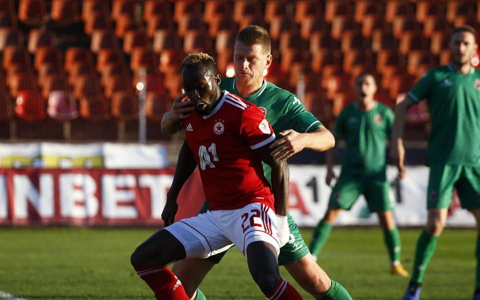 Ботев Ихтиман и ЦСКА играят при резултат 0:2 в мач