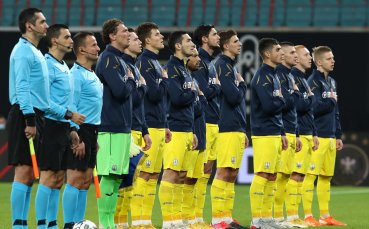 Нови трима играчи от националния отбор на Украйна са дали