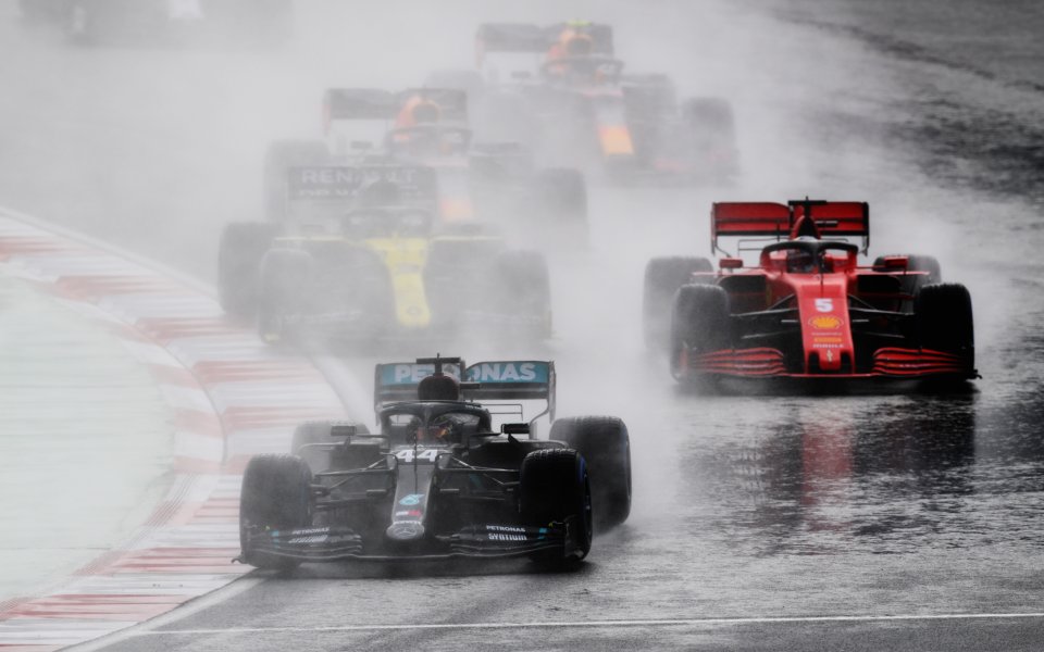 Дъждовно време очаква Формула 1 и на пистата Истанбул парк,