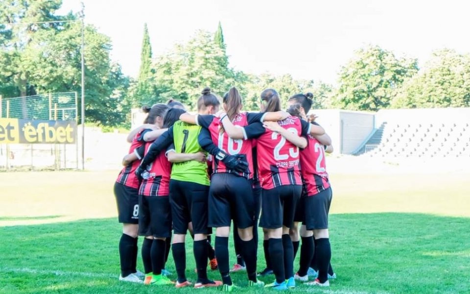 Осем победи, едно равенство и една загуба. Голова разлика 39:5.