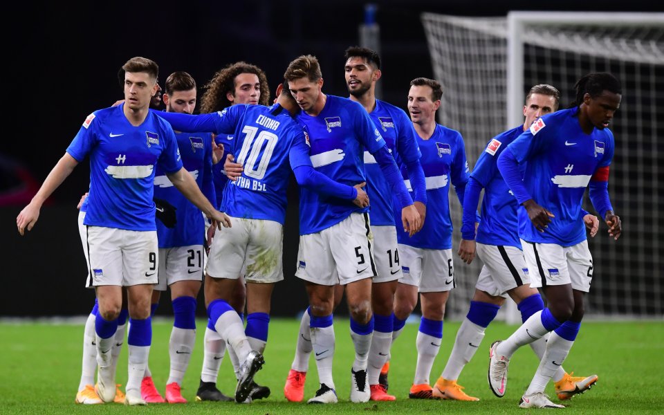 Отборите на Херта Берлин и Борусия Дортмунд играятпри резултат 1:2