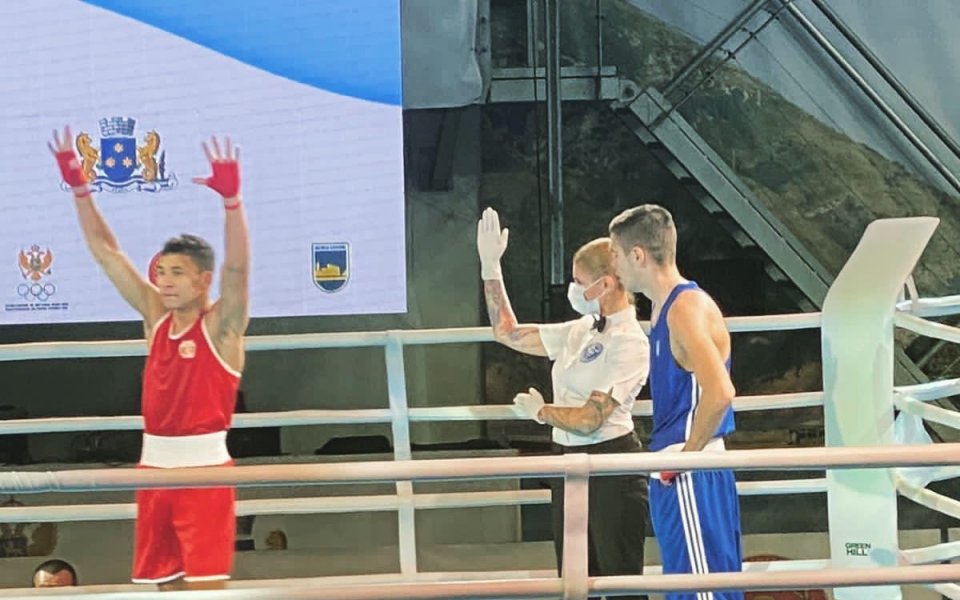 България с втори шампион на Европейското по бокс за младежи
