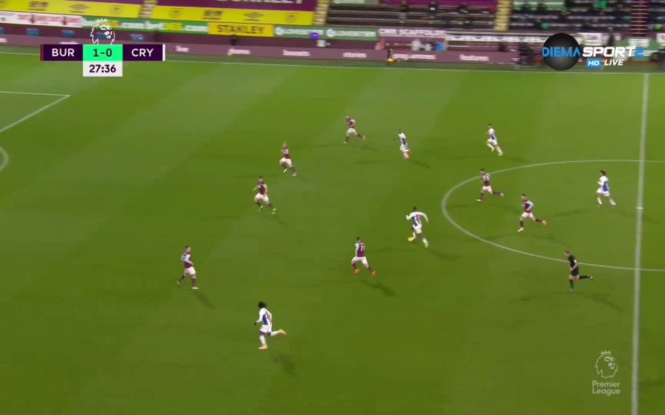 Бърнли води с 1:0 при домакинството на Кристъл Палас в