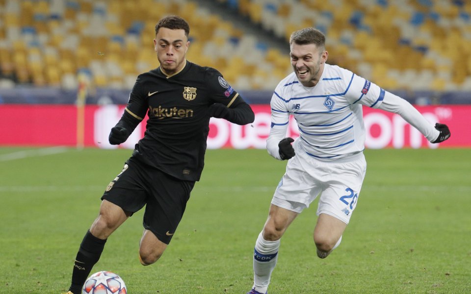 Отборите на Динамо Киев и Барселона играят при резултат 0:0