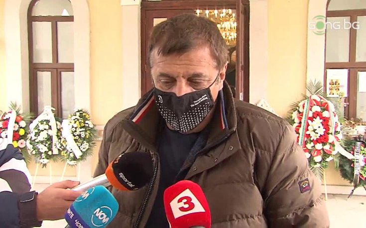 Стойне Манолов: Жестоко е подобни хора да си отиват толкова рано