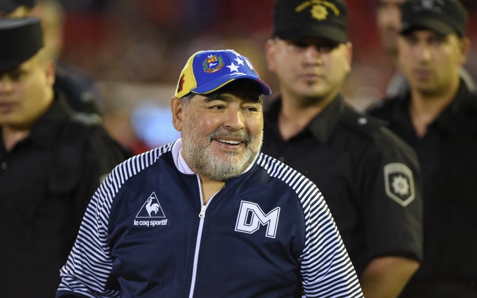 В сряда долетя неприятната новина за кончината на Диего Марадона.