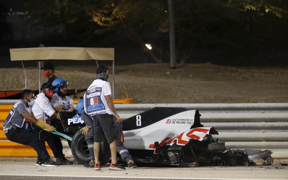 Пилотът на Хаас Ромен Грожан бе транспортиран до болница, след