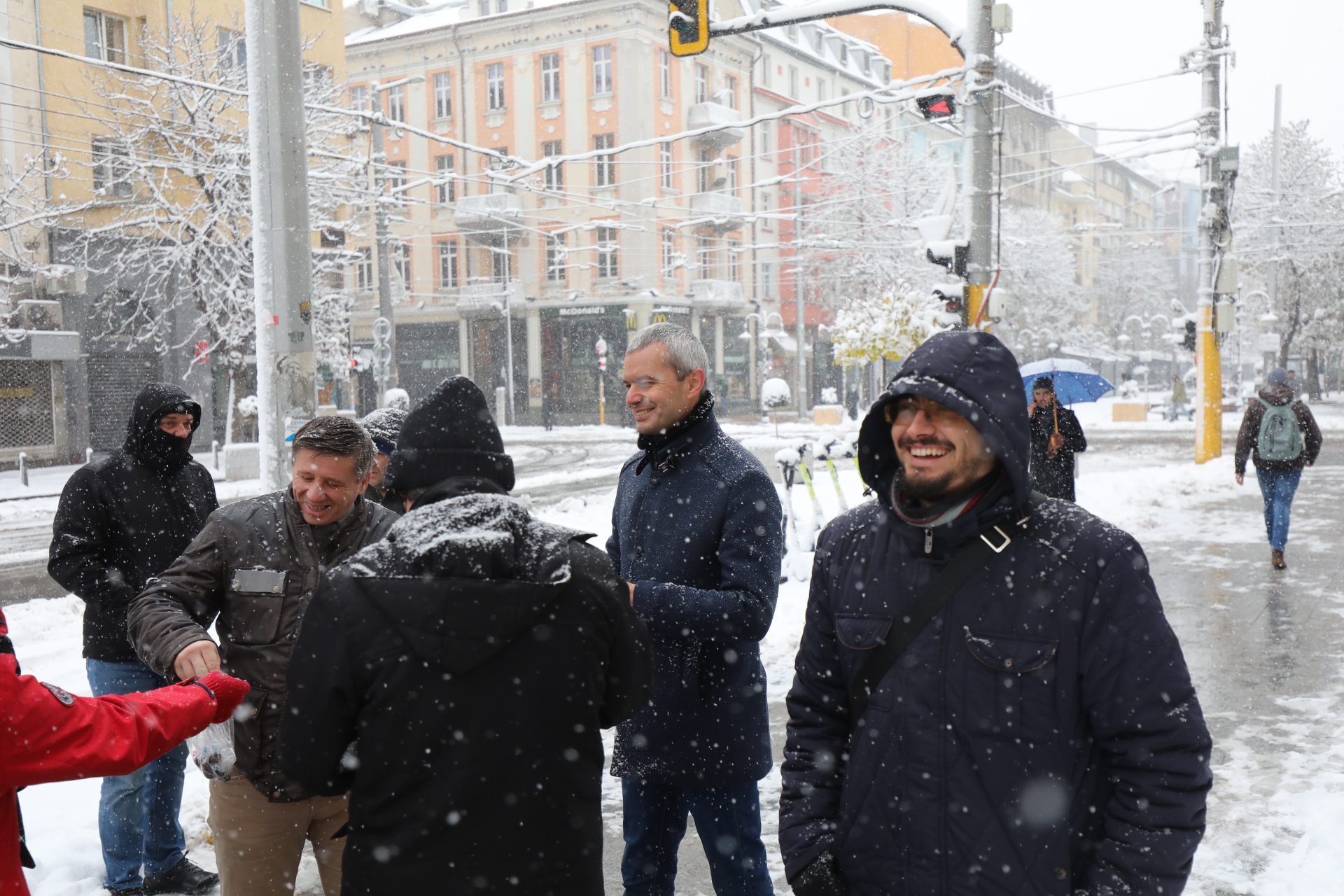 <p>В Софийския градски съда започна делото за заличаването на партия &quot;Възраждане&quot;. Процесът е искане на прокуратурата, която през лятото оповести, че открила нередности в учредяването на партията преди 6 години.</p>