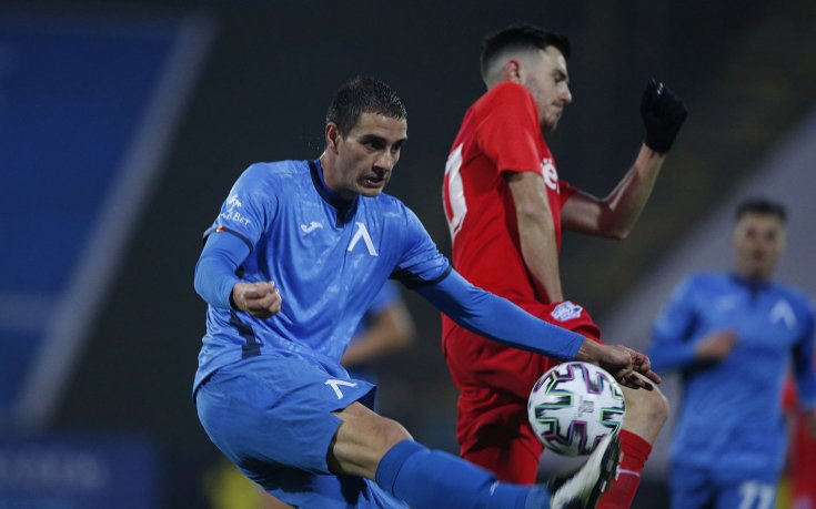 Левски се раздели с бранител