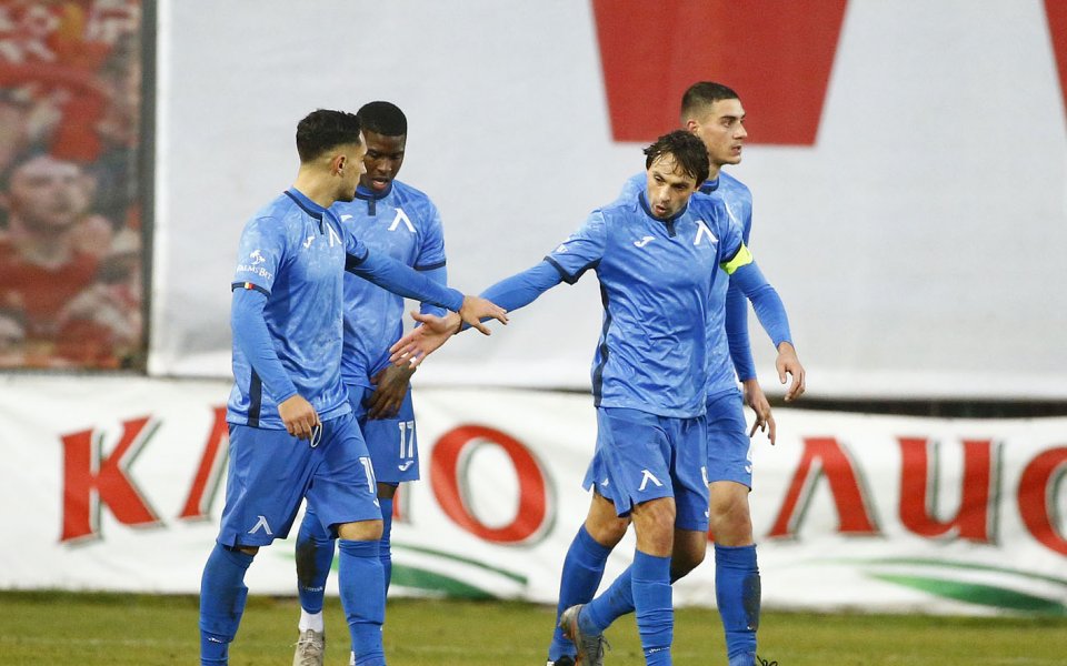 Левски е на път да се стабилизира финансово. "Сините" са