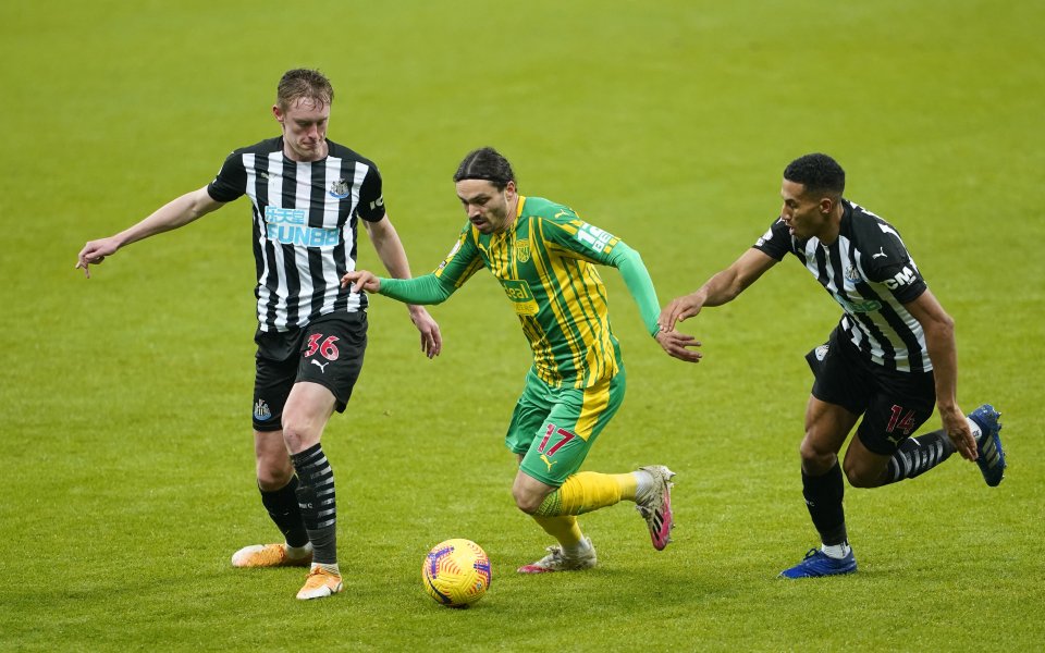 Нюкасъл постигна трудна победа над предпоследния в класирането Уест Бромич