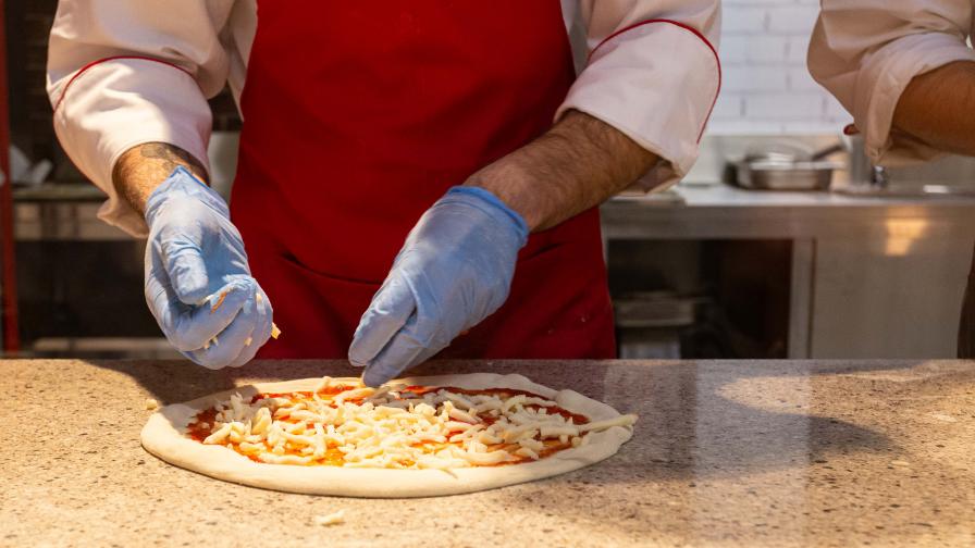 <p><strong>Поверително от кухнята</strong>: Защо домашната пица винаги е по-различна</p>