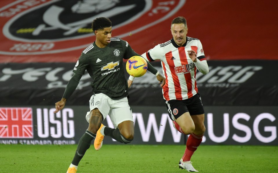 Шефилд Юнайтед и Манчестър Юнайтед играят при резултат 1:3 в