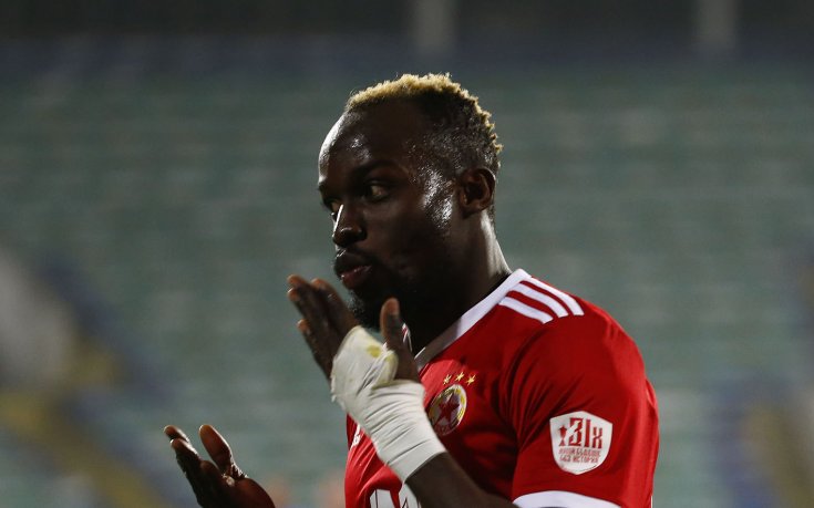 ЦСКА задържа Соу, продава Антов