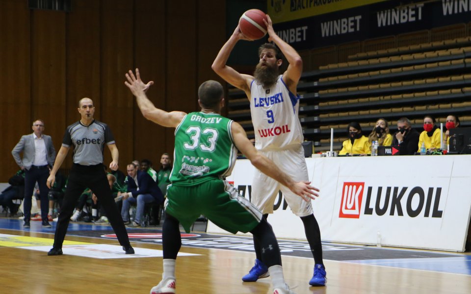 Левски Лукойл загуби от гостуващия шампион Балкан Ботевград с 66:68
