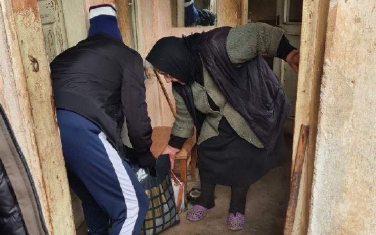 Похвално - фенове на Левски с благородна акция по Коледа