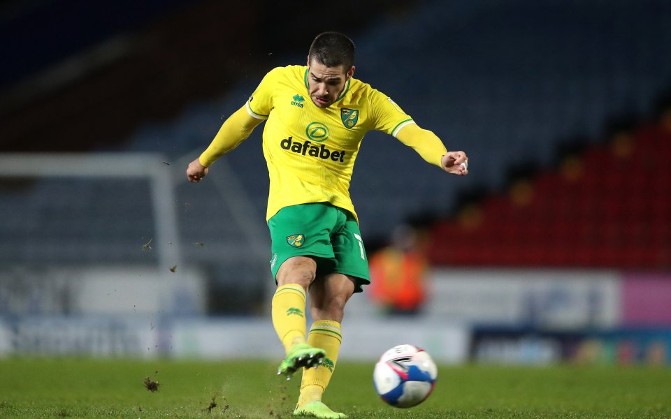 Нападателят на Норич Емилиано Буендия ще продължи кариерата си в