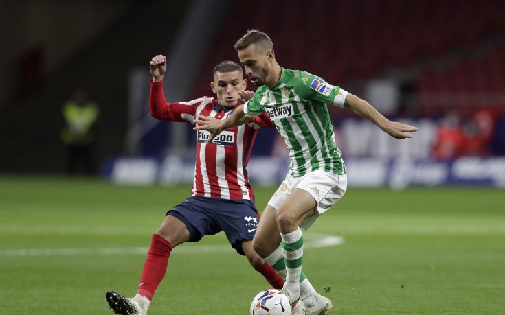 Арсенал си връща халф, за да го продаде