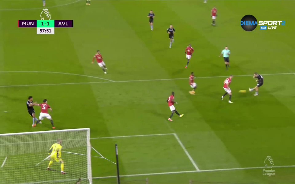 В 58-та минута страхотната игра след рестарта на полувремето на