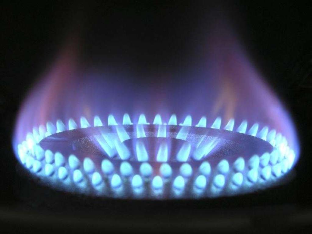 Цената на природния газ за месец февруари да падне с
