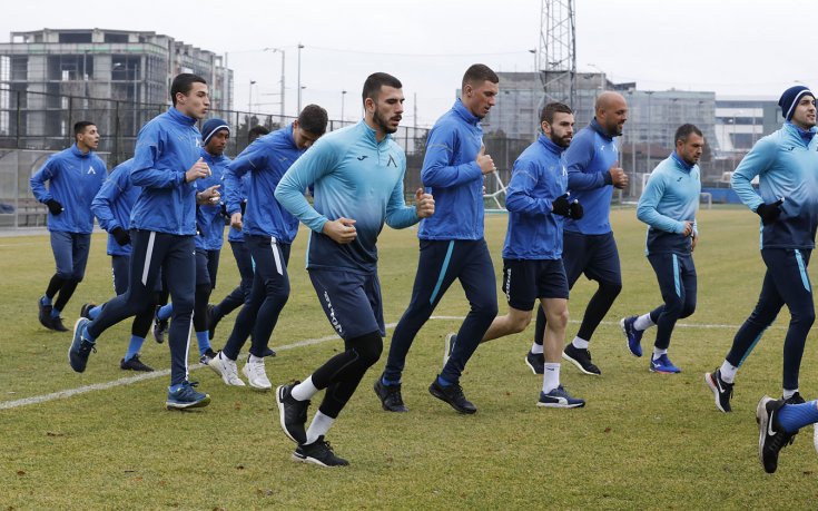 Левски продава още двама играчи