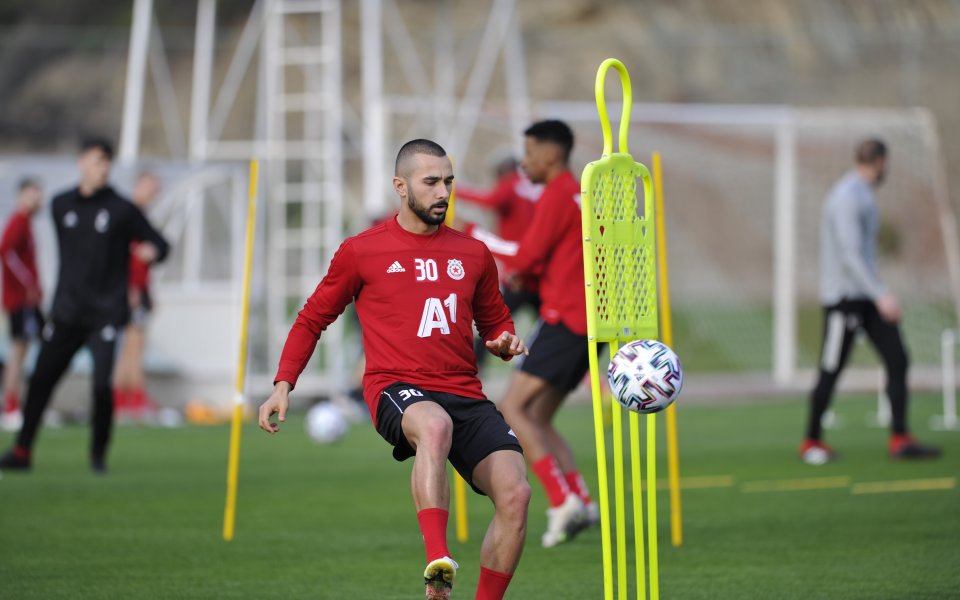 Вицешампионът на България ЦСКА продължава с контролите си по време