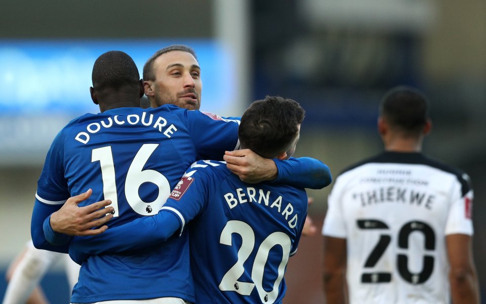 Отборът на Евертън преодоля съпротивата на Родъръм Юнайтед и го