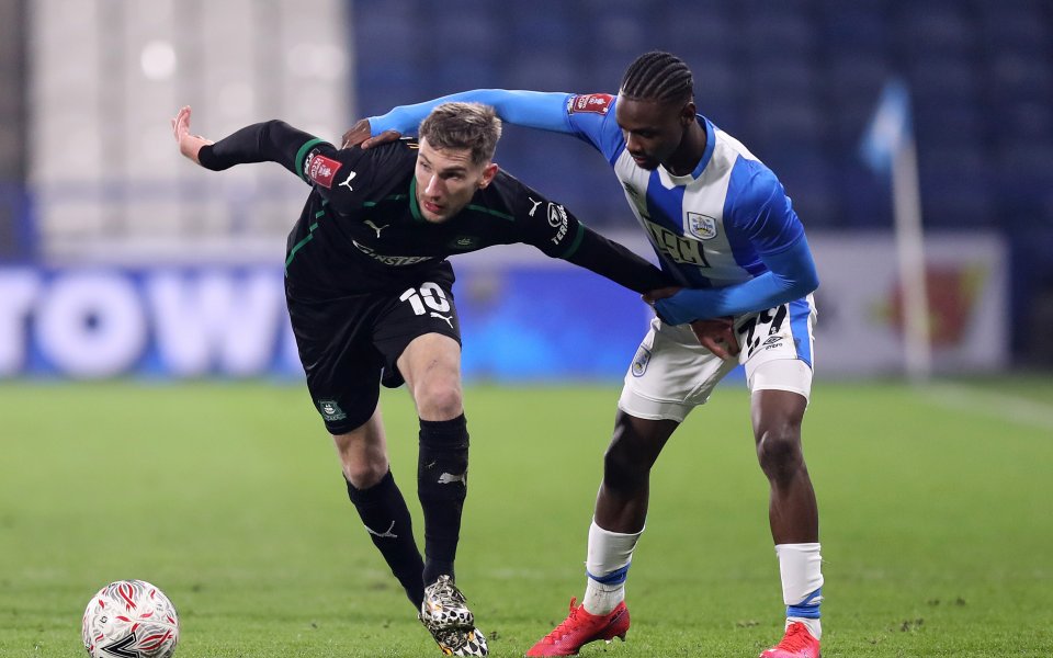 Плимут се класира за четвъртия кръг на ФА Къп след