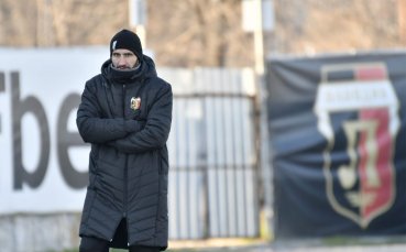 Старши треньорът на Локомотив Пловдив Александър Тунчев освободи двамата чужденци