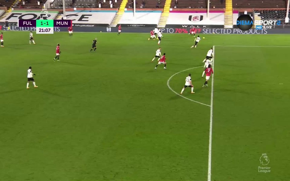 Единсон Кавани възстанови паритета в 22-ата минута след слаба намеса