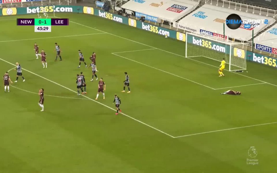 Отборът на Лийдс надви Нюкасъл с 2:1 в мач от