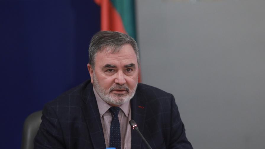 Доц. Кунчев предлага COVID сертификатът за влизане в България да отпадне