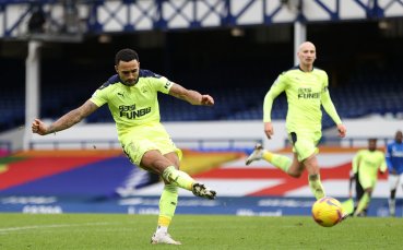 Два гола на Калъм Уилсън свалиха малко от напрежението в