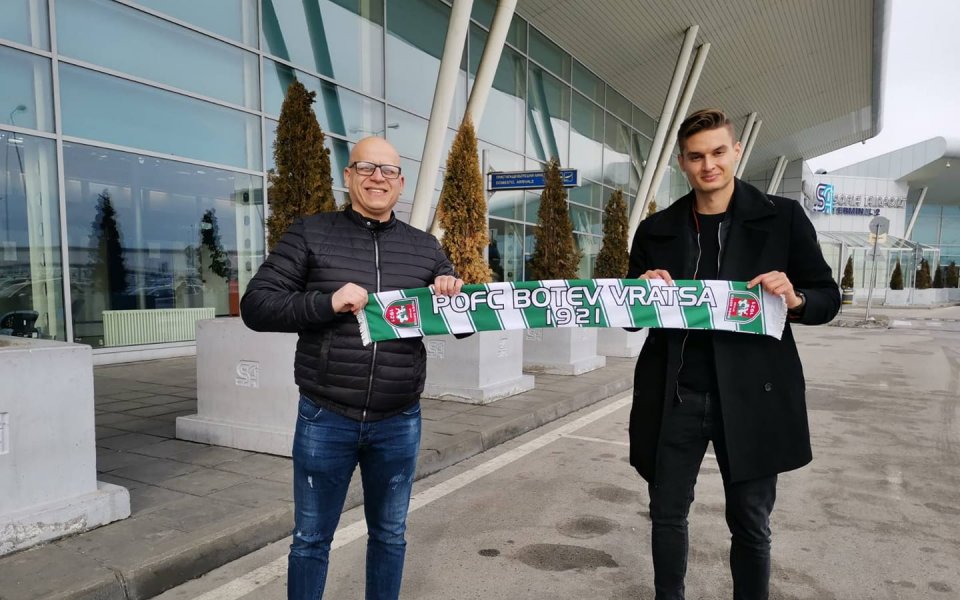 Дориан Бабунски вече е в България и от утре започва