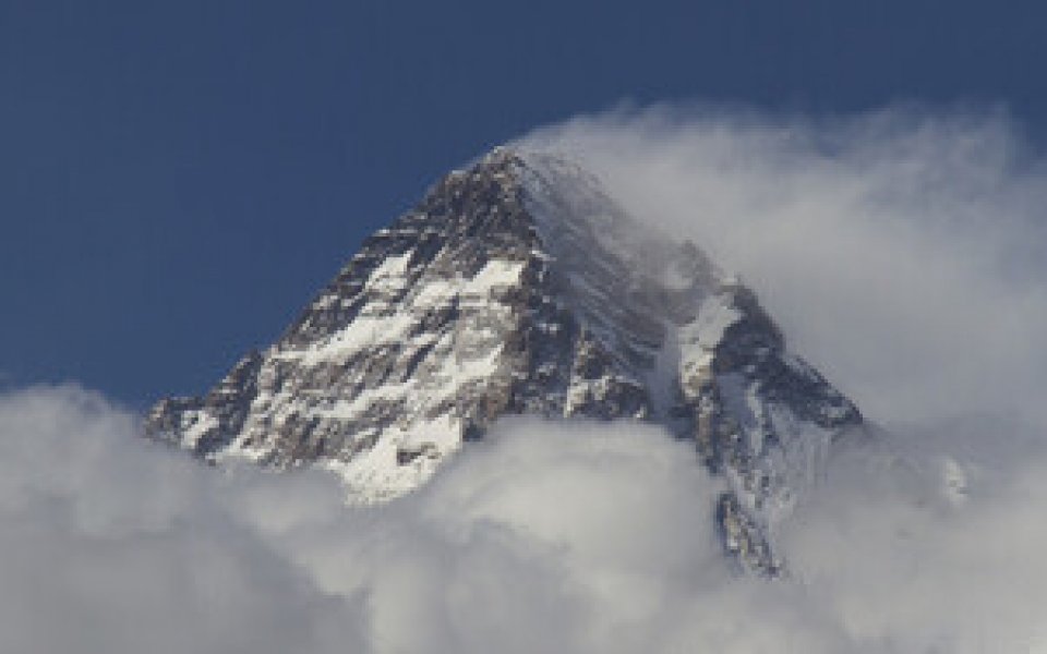 Неуспешна спасителна акция на К2 часове, след като под най-смъртоносния
